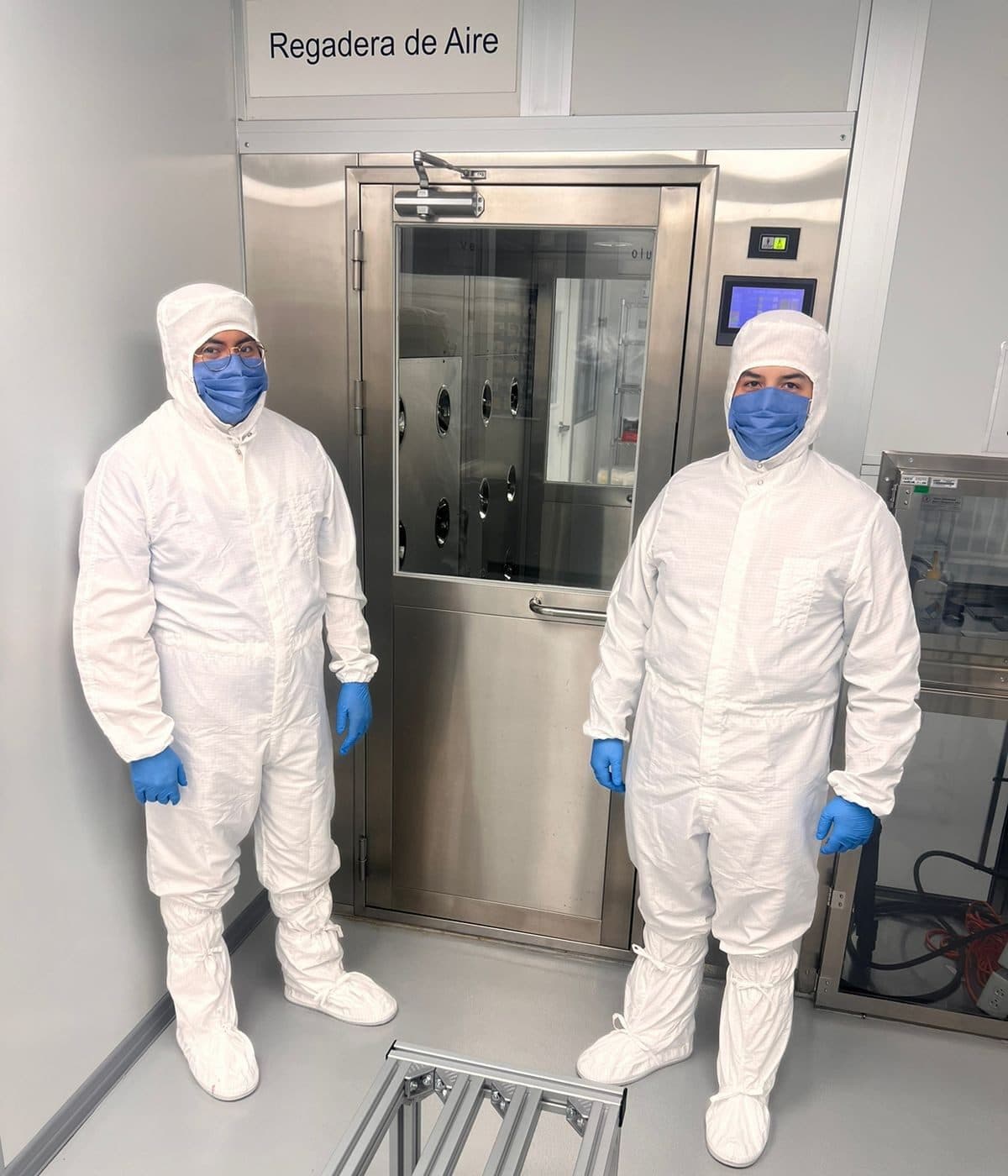 Caracterización de sensor de flujo MEMS de hilo caliente — A3